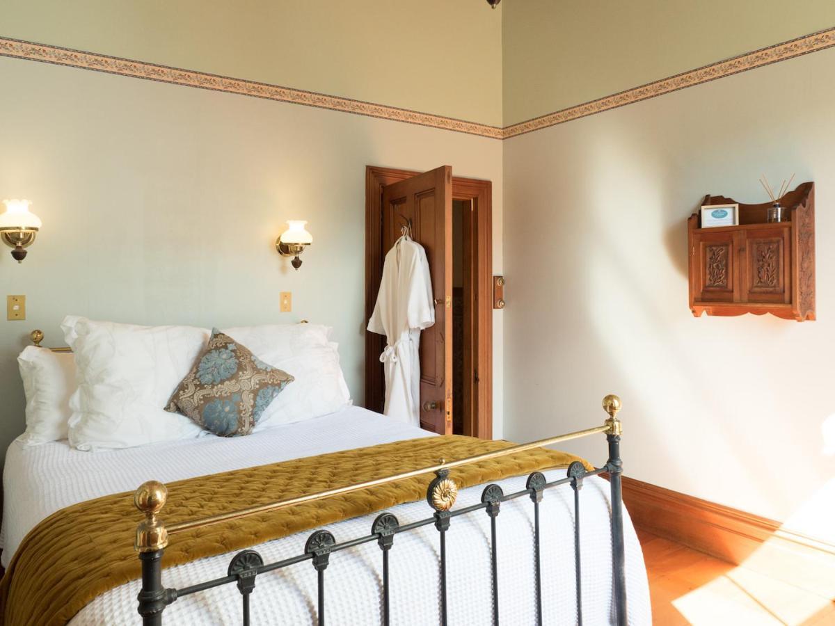 Ounuwhao B&B Guest Lodge Russell Esterno foto