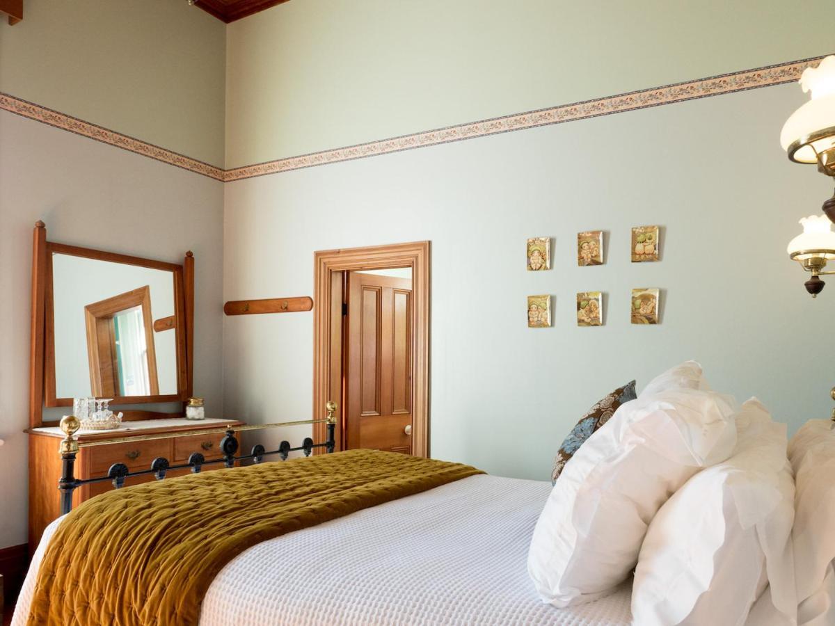 Ounuwhao B&B Guest Lodge Russell Esterno foto