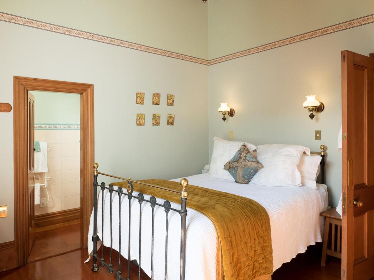 Ounuwhao B&B Guest Lodge Russell Esterno foto