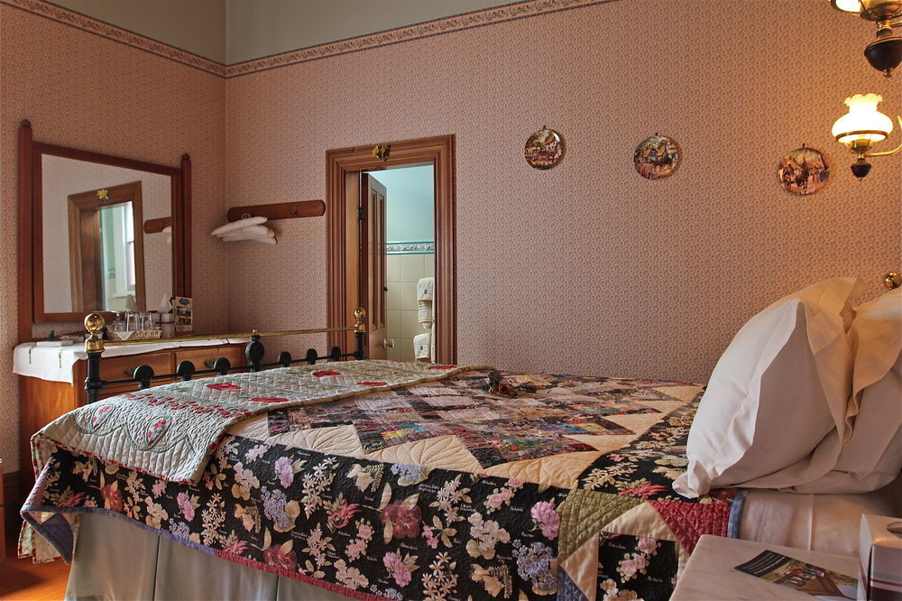 Ounuwhao B&B Guest Lodge Russell Esterno foto